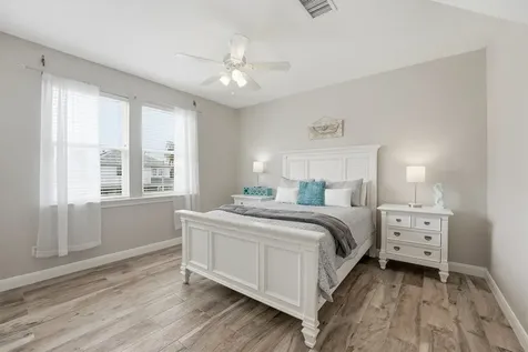 918 Short Reach Drive Tiki Island TX 77554