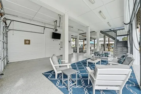 918 Short Reach Drive Tiki Island TX 77554
