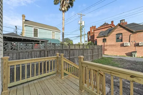 1607 Market Street Galveston TX 77550