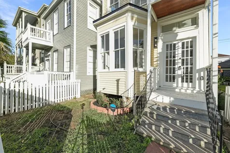 1607 Market Street Galveston TX 77550