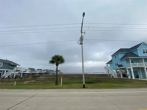 Lot 22 Tiki Drive Tiki Island TX 77554