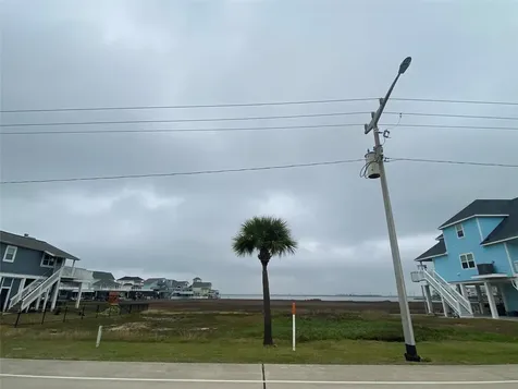 Lot 22 Tiki Drive Tiki Island TX 77554