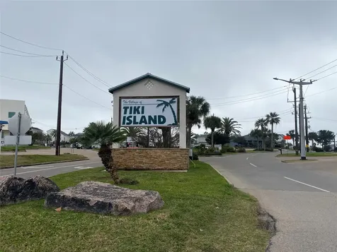Lot 22 Tiki Drive Tiki Island TX 77554