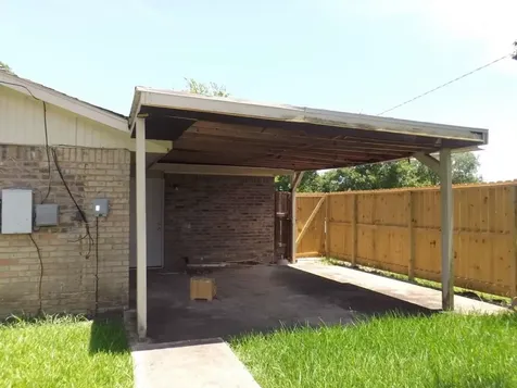 601 N 12th Street La Porte TX 77571