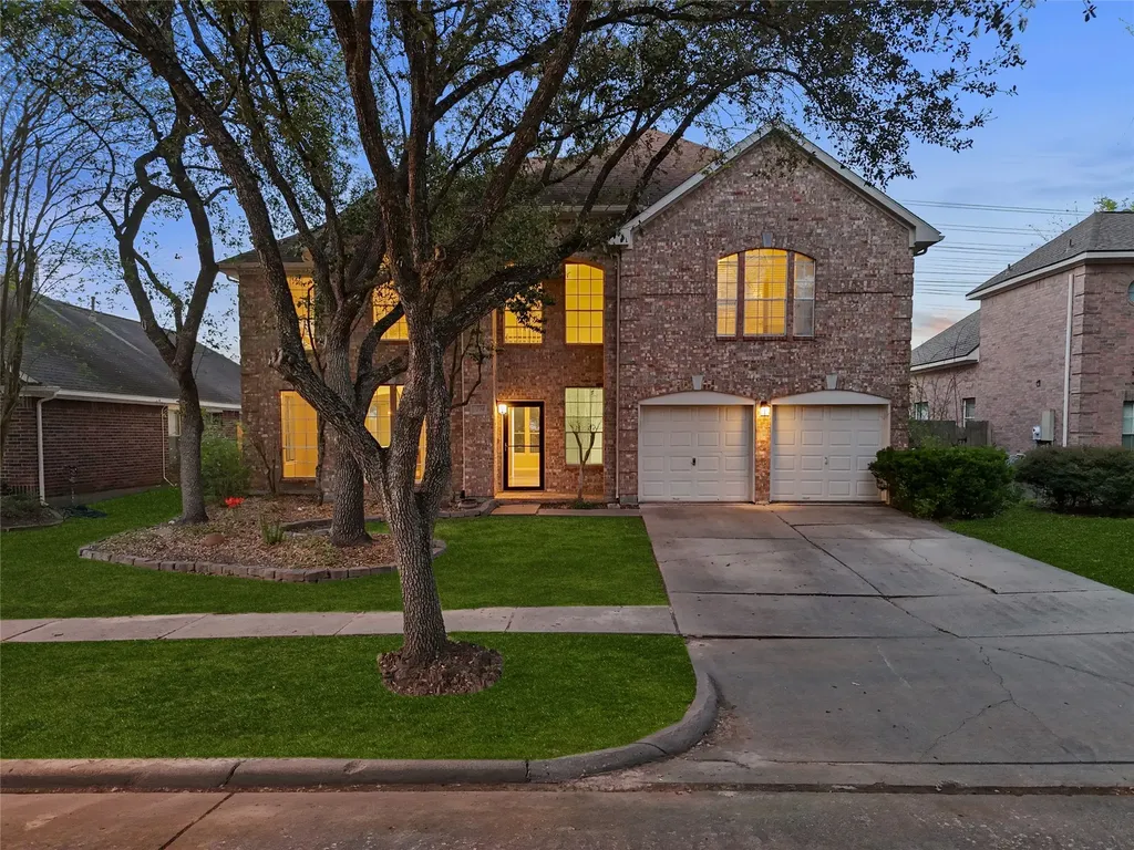 2224 Golden Sails Drive League City TX 77573
