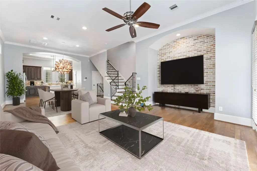 1616 Rosewood Street Houston TX 77004