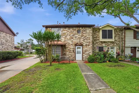 1508 S 8th Street La Porte TX 77571