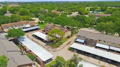 1508 S 8th Street La Porte TX 77571