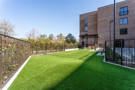 1 Riva Row 106 The Woodlands TX 77380