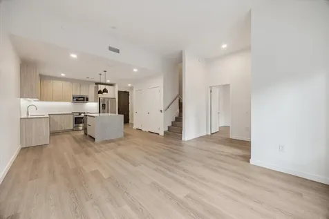 1 Riva Row 106 The Woodlands TX 77380