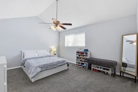 1011 Fountain View Drive Houston TX 77057