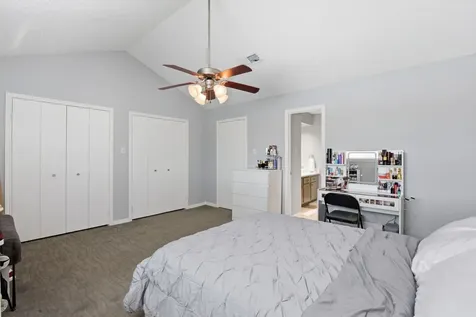 1011 Fountain View Drive Houston TX 77057