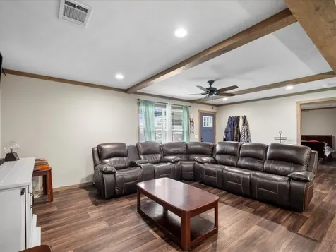 1976 County Road 5017 Cleveland TX 77327