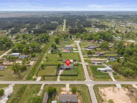 1976 County Road 5017 Cleveland TX 77327