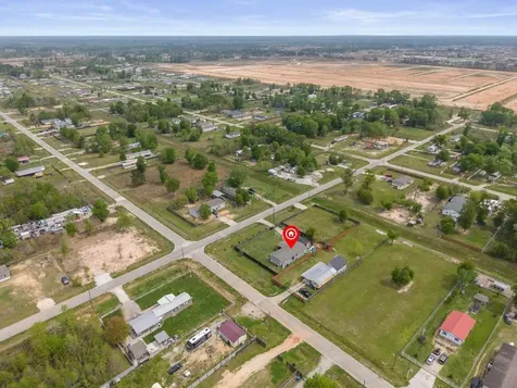 1976 County Road 5017 Cleveland TX 77327