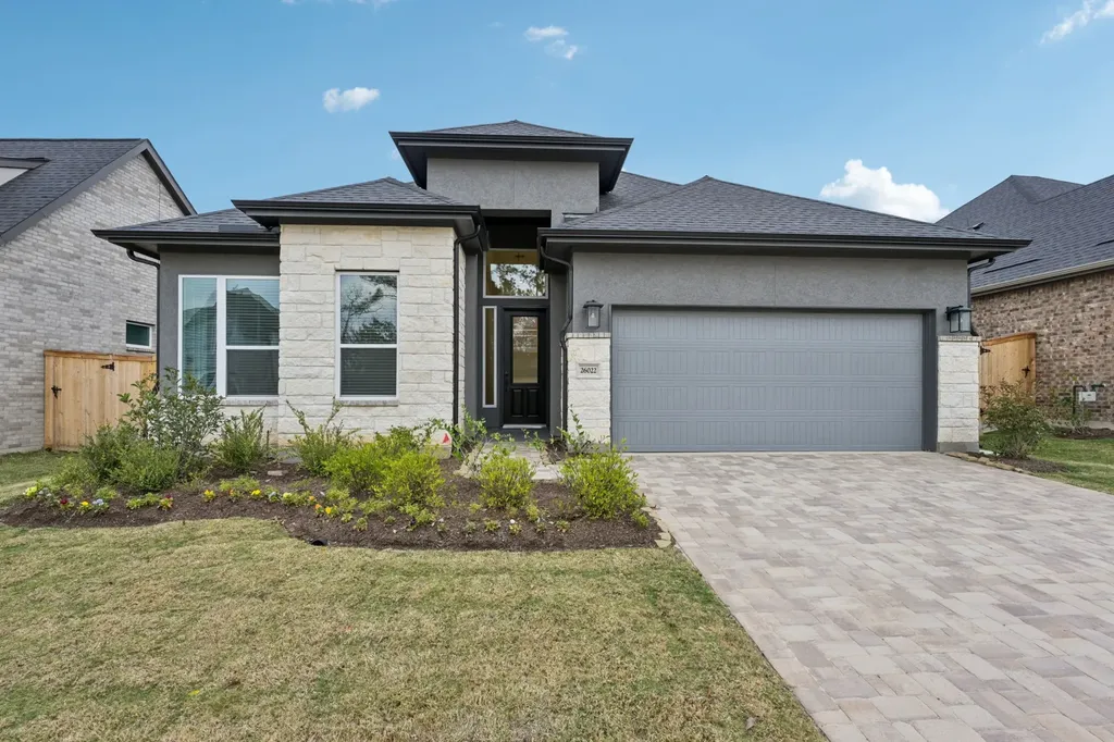 26022 S Outrider Banks Montgomery TX 77316