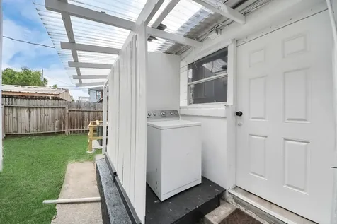 2902 Truxillo Street Houston TX 77004