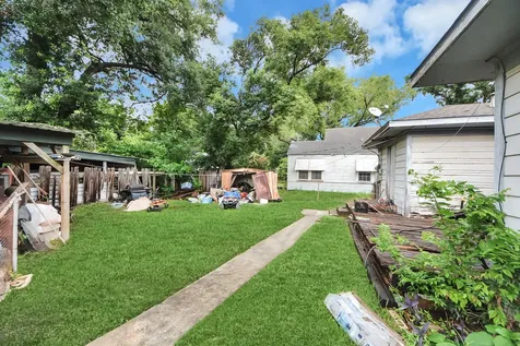8311 Glenview Drive Houston TX 77017