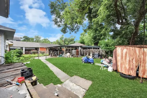8311 Glenview Drive Houston TX 77017