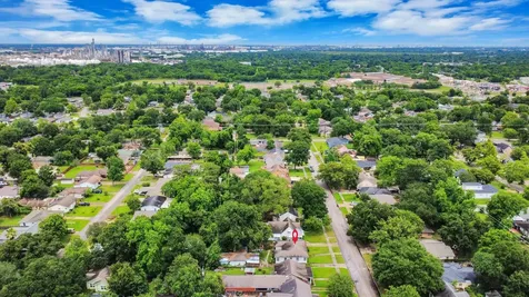 8311 Glenview Drive Houston TX 77017