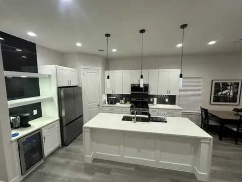 727 S Victory Drive B Houston TX 77088