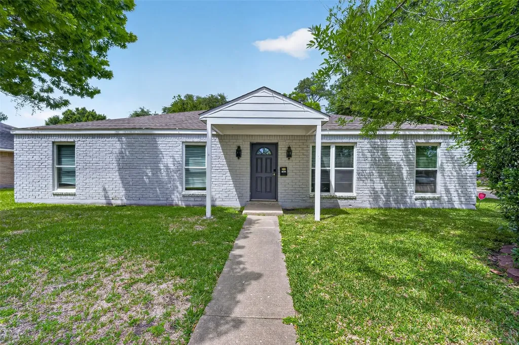 5822 Reamer Street Houston TX 77074