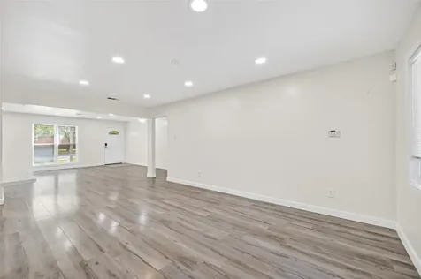 5822 Reamer Street Houston TX 77074