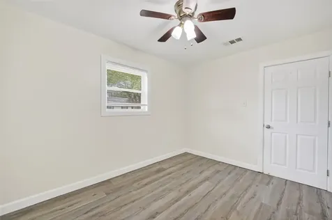 5822 Reamer Street Houston TX 77074