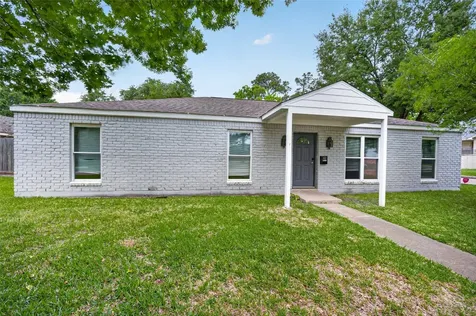 5822 Reamer Street Houston TX 77074