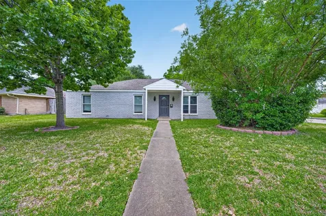 5822 Reamer Street Houston TX 77074