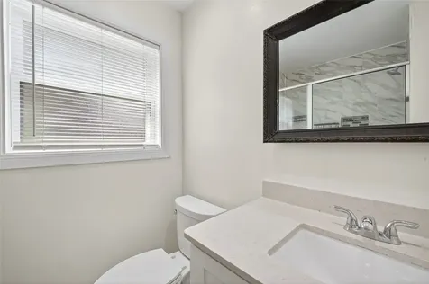 5822 Reamer Street Houston TX 77074