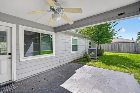 5822 Reamer Street Houston TX 77074