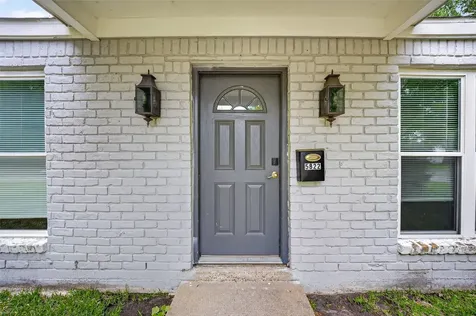 5822 Reamer Street Houston TX 77074