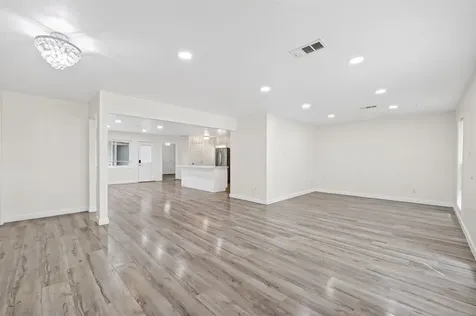5822 Reamer Street Houston TX 77074