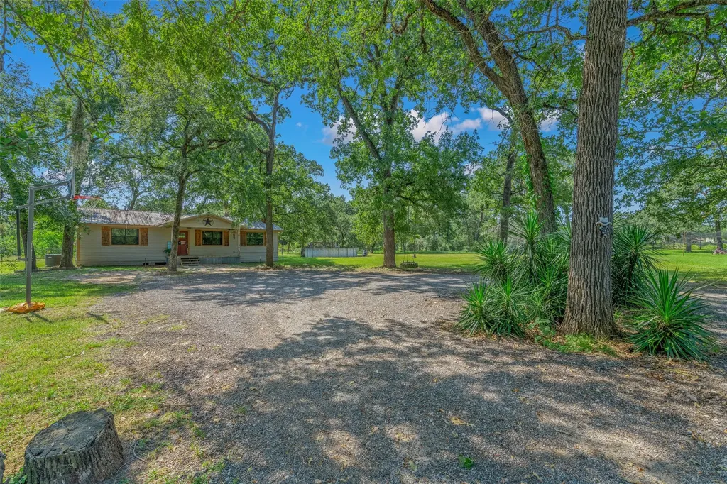 1000 Scroggins Lane Waller TX 77484