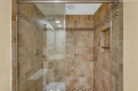 5220 Seawall Boulevard 332/333 Galveston TX 77551