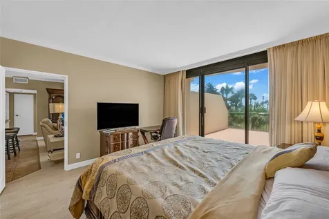 5220 Seawall Boulevard 332/333 Galveston TX 77551