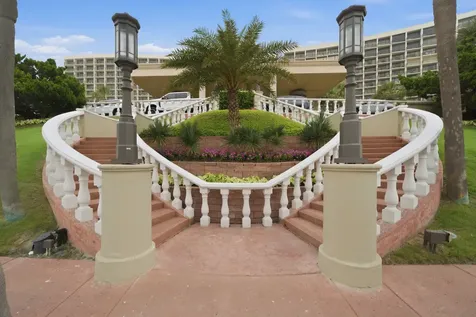 5220 Seawall Boulevard 332/333 Galveston TX 77551