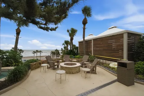 5220 Seawall Boulevard 332/333 Galveston TX 77551