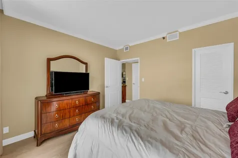 5220 Seawall Boulevard 332/333 Galveston TX 77551