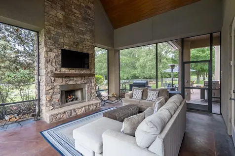 1542 Perfection Drive Montgomery TX 77316