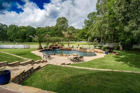 1542 Perfection Drive Montgomery TX 77316