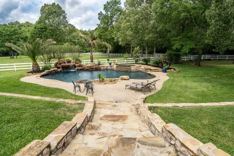 1542 Perfection Drive Montgomery TX 77316