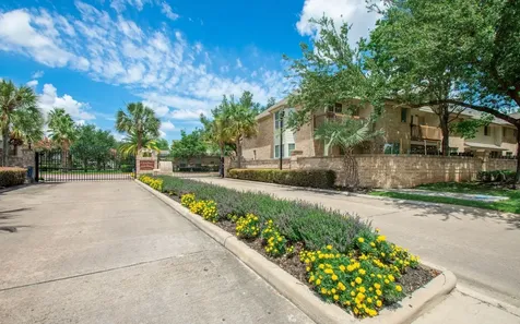7511 S Linpar Court Houston TX 77040