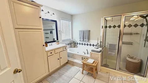 7511 S Linpar Court Houston TX 77040