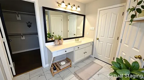 7511 S Linpar Court Houston TX 77040