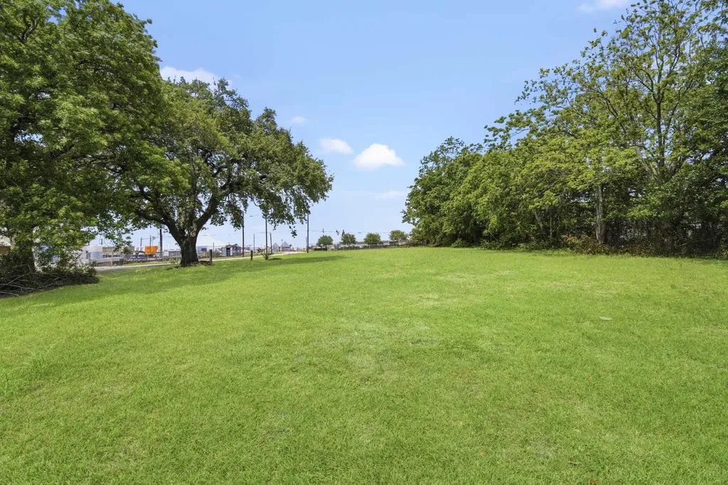 9400 Randolph Street Houston TX 77061
