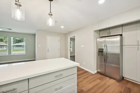 317 Redwood Street Lake Jackson TX 77566