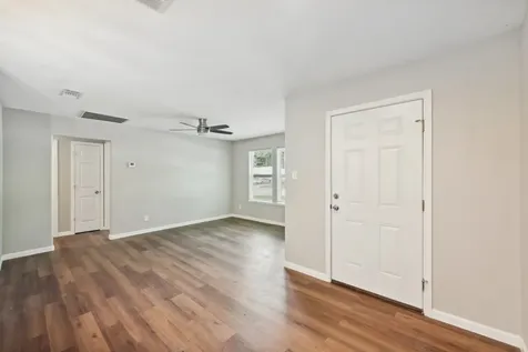 317 Redwood Street Lake Jackson TX 77566