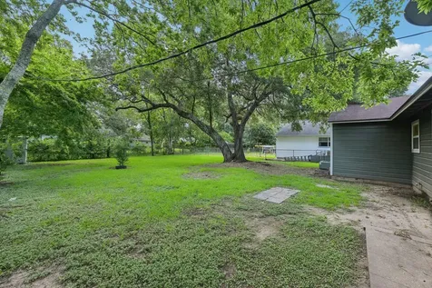 317 Redwood Street Lake Jackson TX 77566